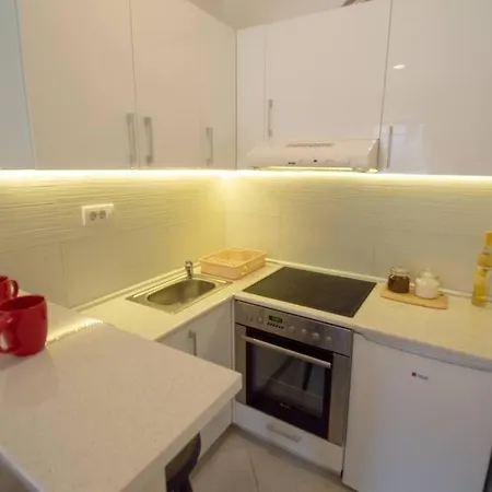 Sunlight+ Private Parking Apartment *