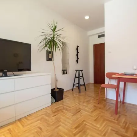 Apartment Sunlight+ Private Parking Novi Sad