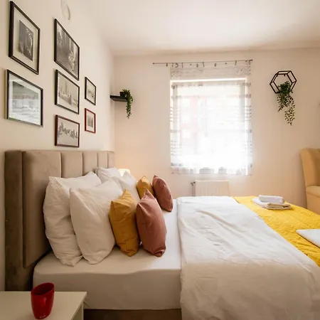 Sunlight+ Private Parking Apartment *
