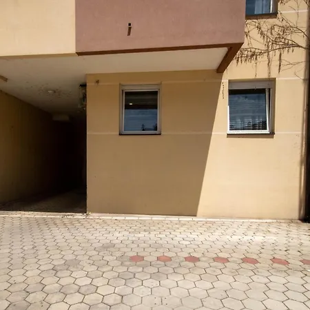 Sunlight+ Private Parking Apartment Novi Sad