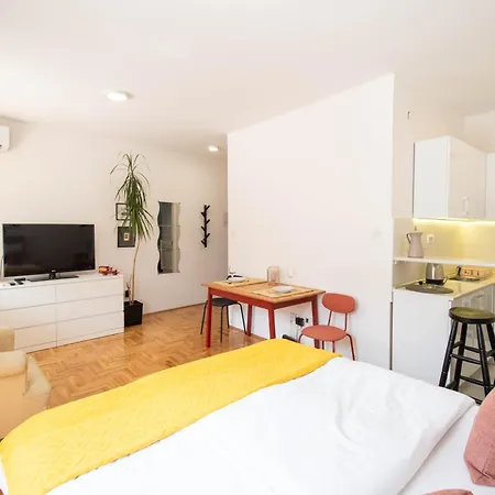 Apartment Sunlight+ Private Parking *