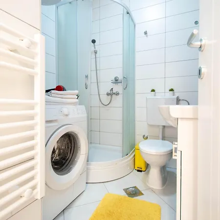 Sunlight+ Private Parking *