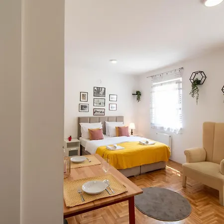 アパート Sunlight+ Private Parking